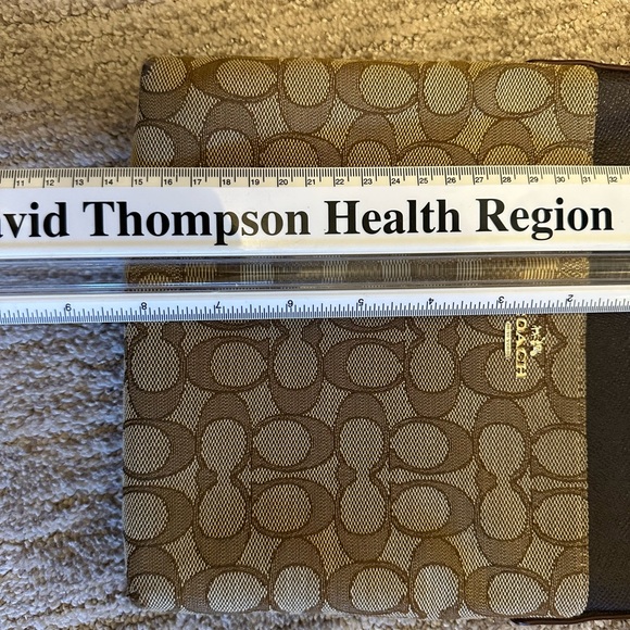 Coach Crossbody - Picture 3 of 4